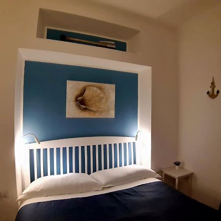 A Due Passi Da Bed & Breakfast Genoa Exterior photo