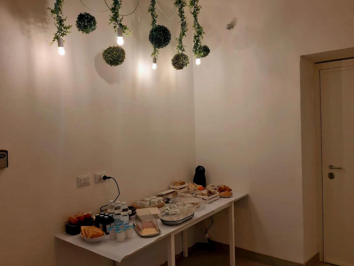 A Due Passi Da Bed & Breakfast Genoa Exterior photo